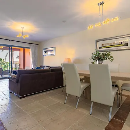 Royal Flamingos Sea View